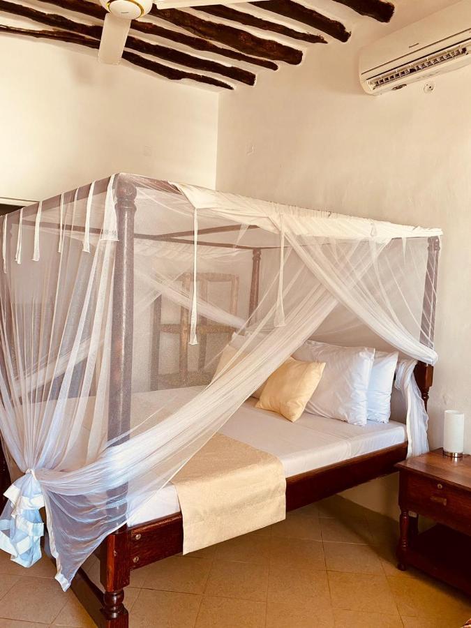 Helwas Zanzibar Beach Hotel Bwejuu Exteriör bild