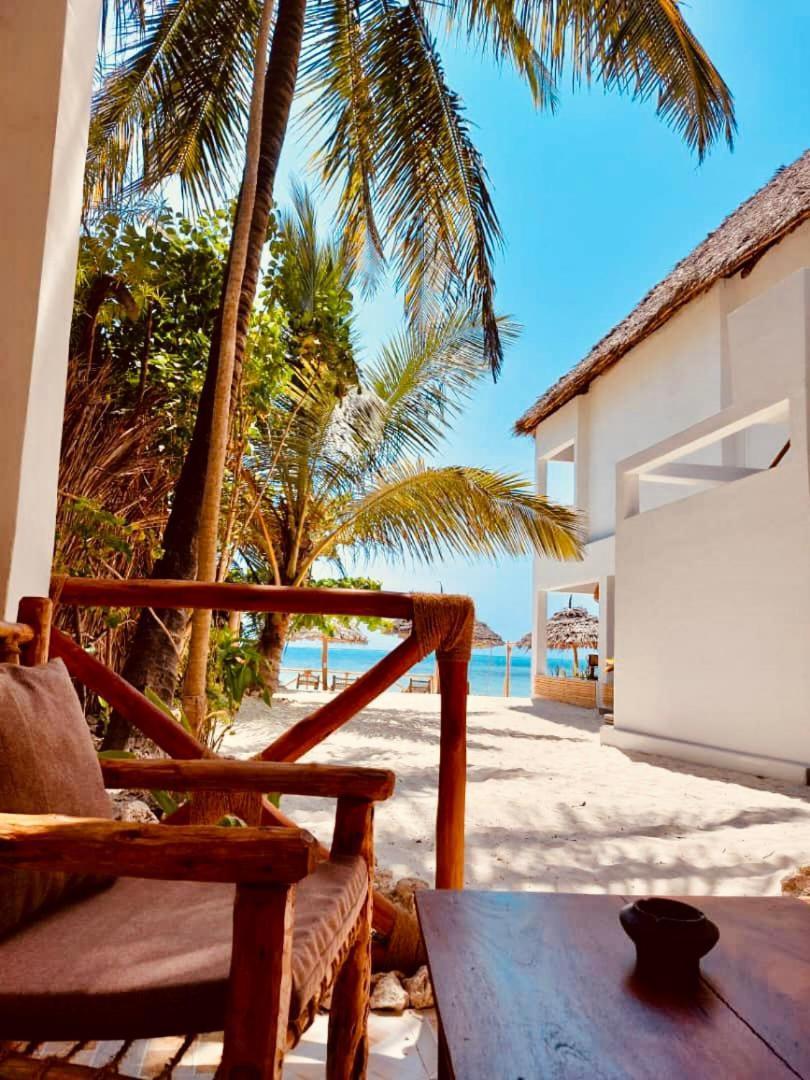 Helwas Zanzibar Beach Hotel Bwejuu Exteriör bild