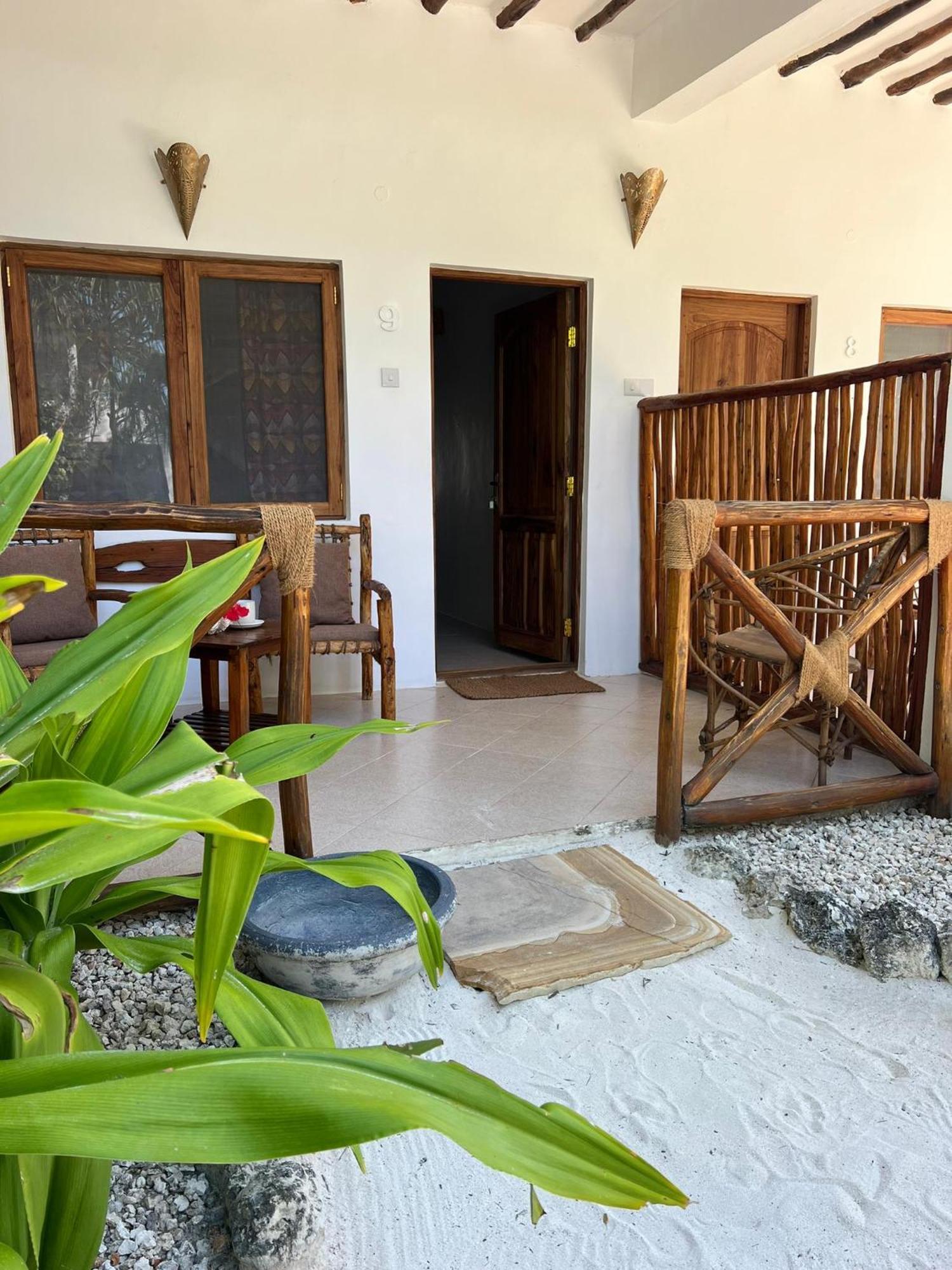 Helwas Zanzibar Beach Hotel Bwejuu Exteriör bild