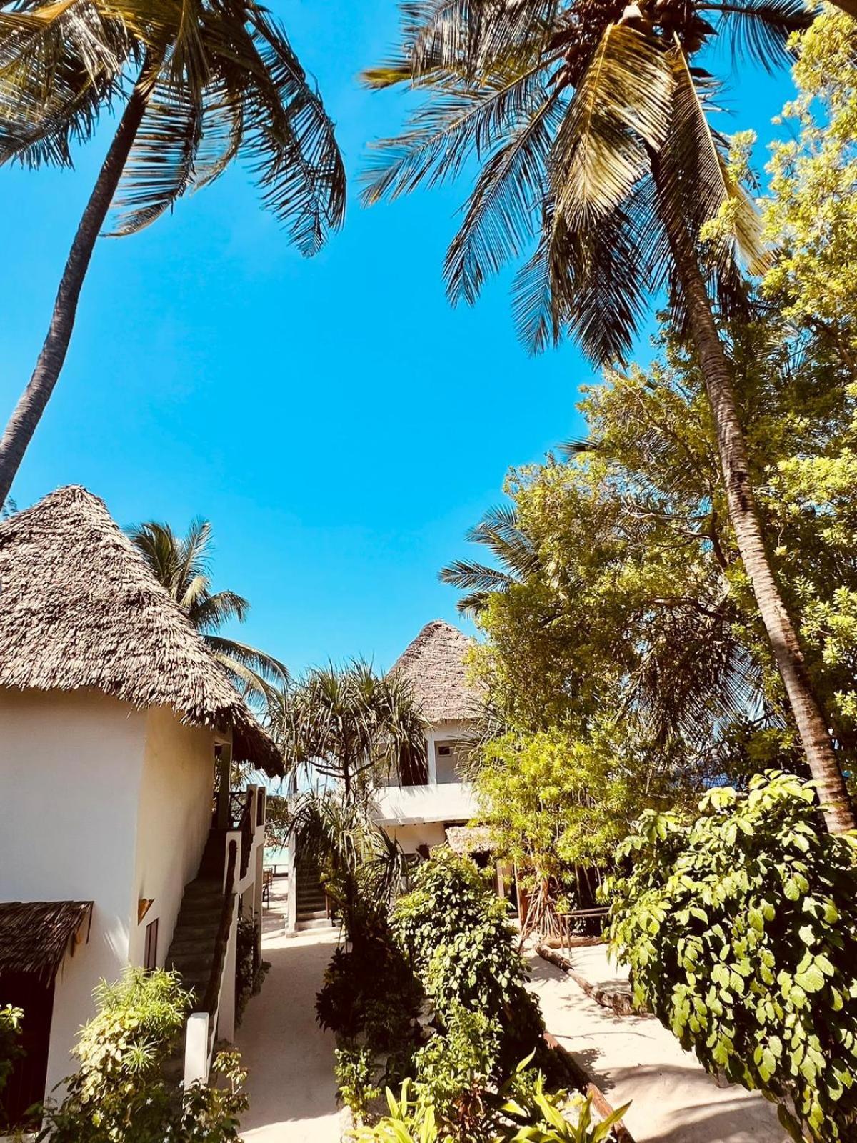 Helwas Zanzibar Beach Hotel Bwejuu Exteriör bild