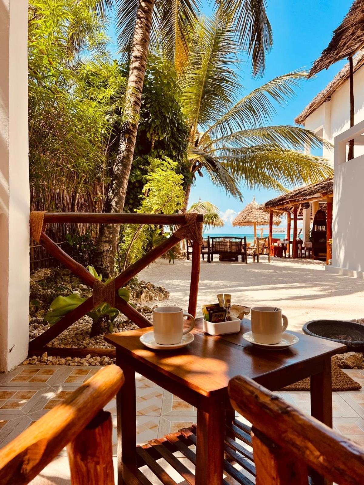 Helwas Zanzibar Beach Hotel Bwejuu Exteriör bild